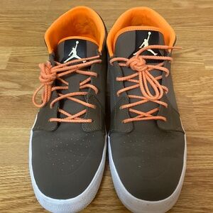 Gently Used Jordan’s Retro V.1 Chukka Light Olive Brown Men’s Size 11